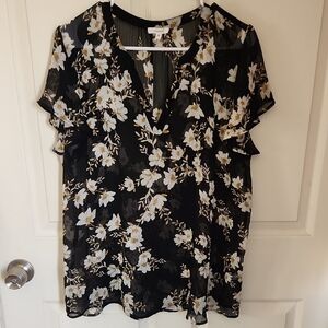 Maurices Black Floral V-Neck Ruffle Sleeve Blouse